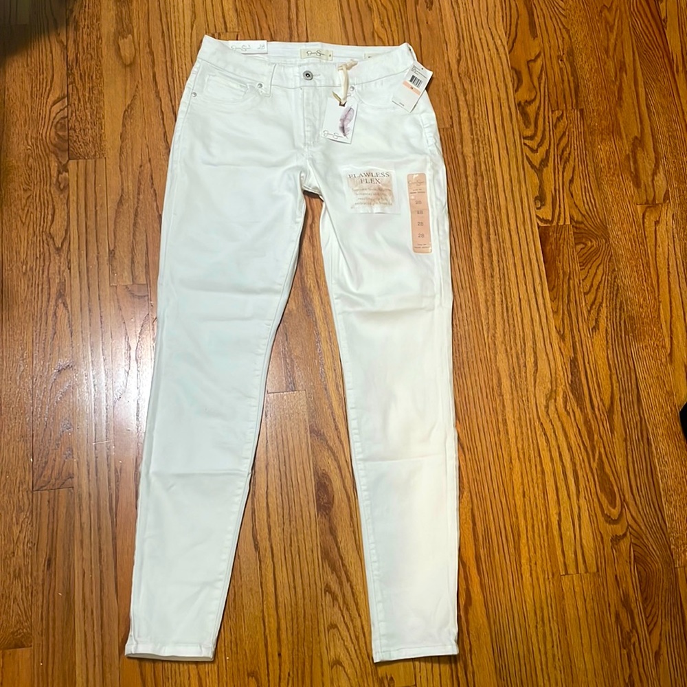 Jessica Simpson kiss me super skinny flawless flex jeans size 28.